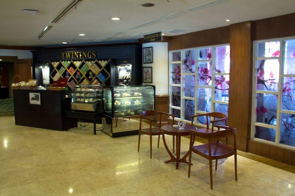 The Sunan Hotel Solo Экстерьер фото
