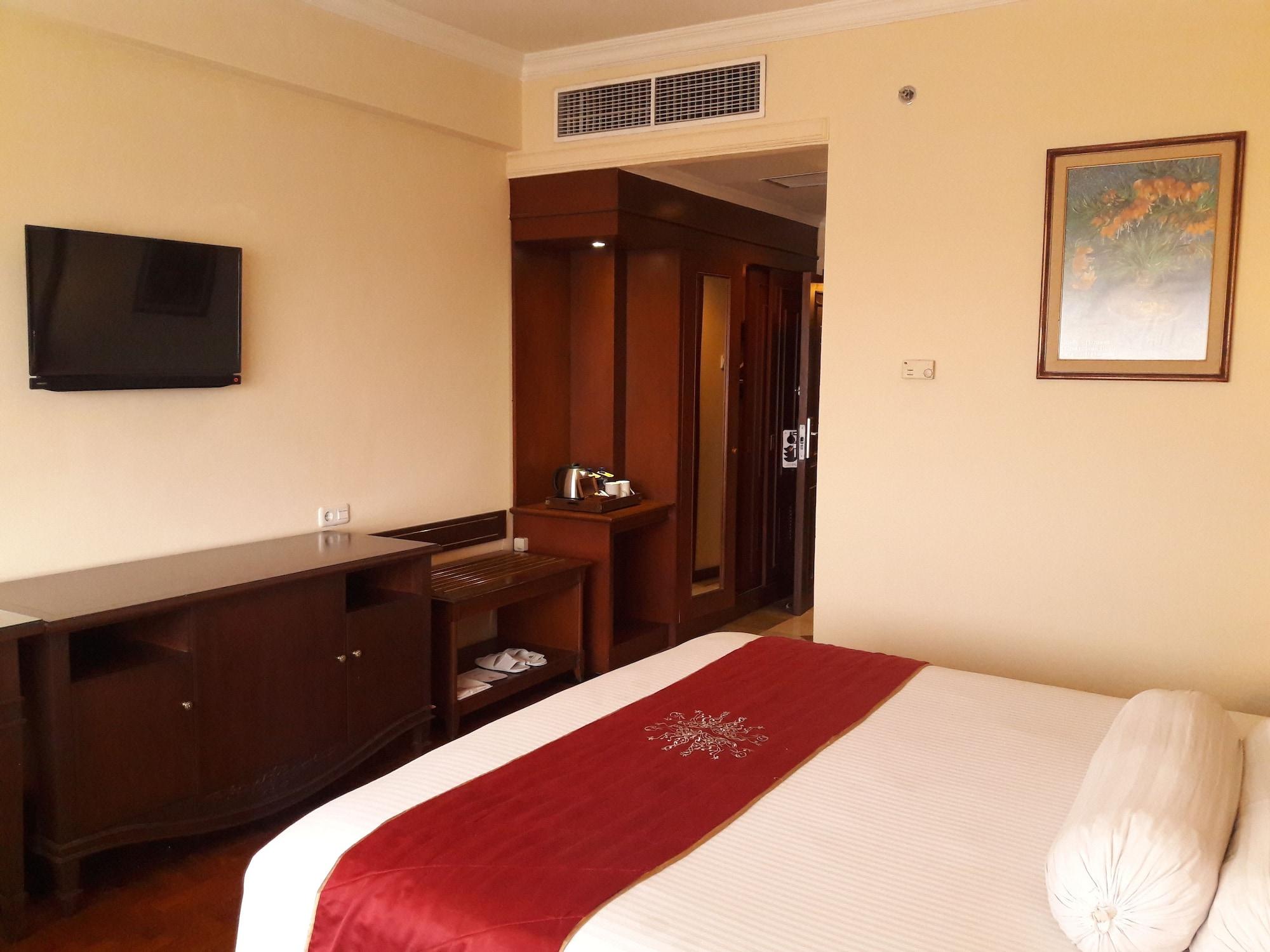 The Sunan Hotel Solo Экстерьер фото