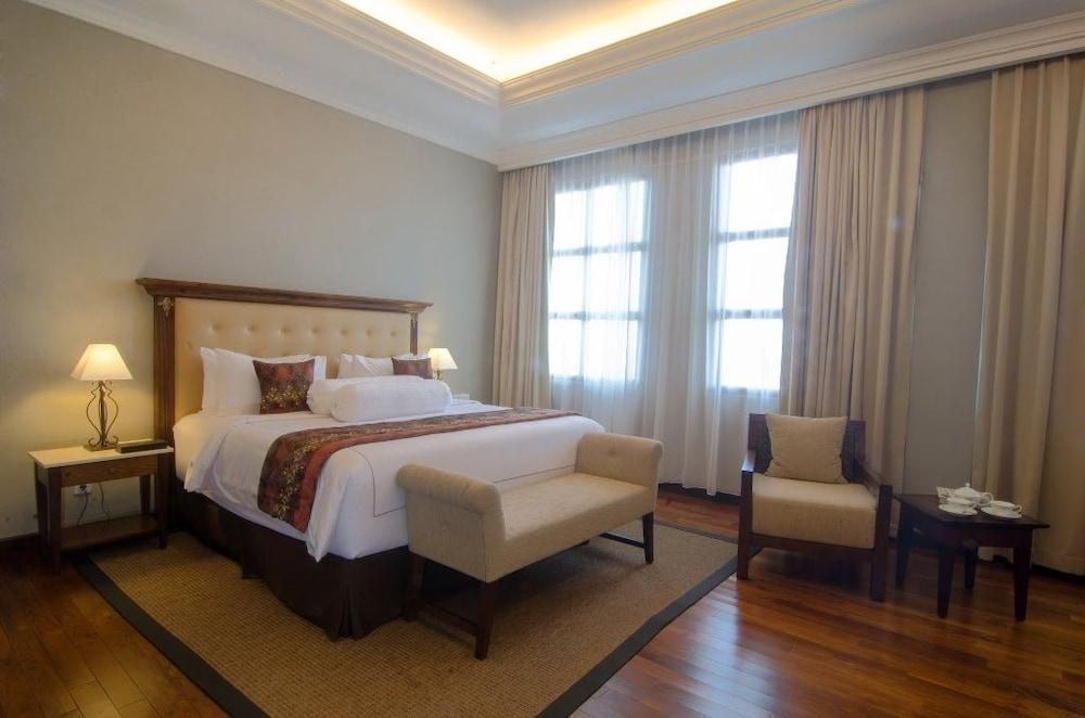The Sunan Hotel Solo Экстерьер фото