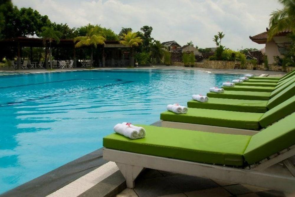 The Sunan Hotel Solo Экстерьер фото