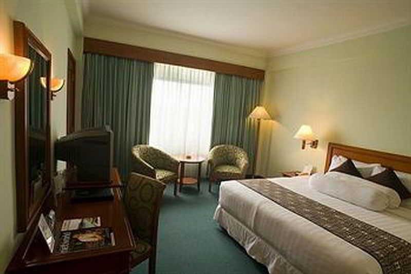 The Sunan Hotel Solo Экстерьер фото