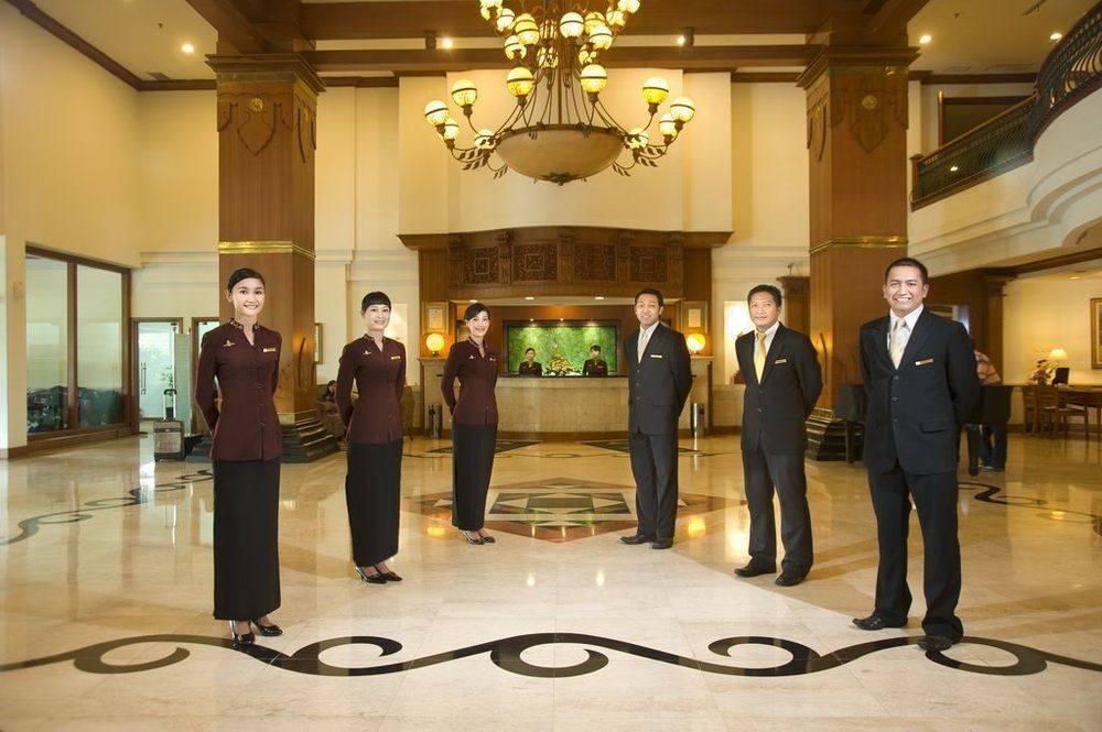 The Sunan Hotel Solo Экстерьер фото
