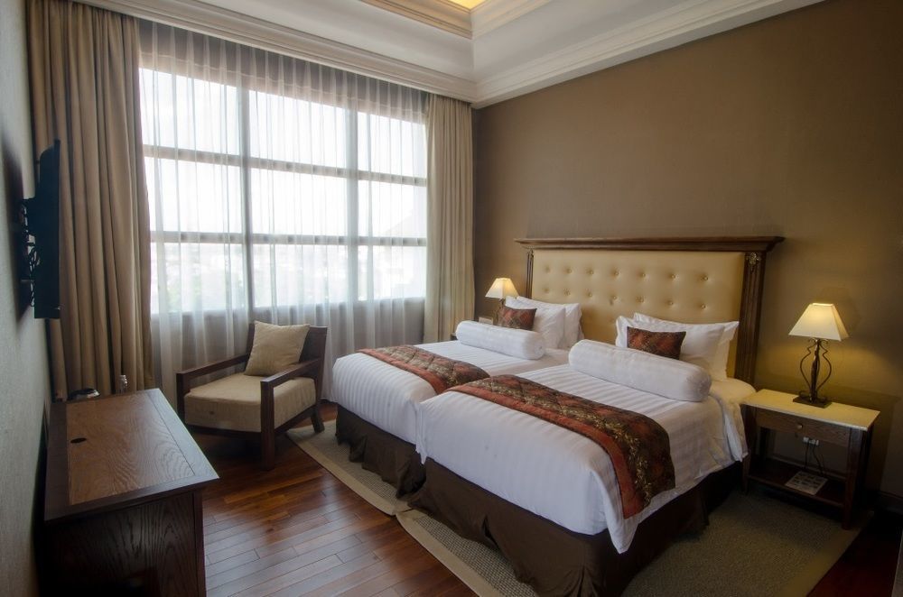 The Sunan Hotel Solo Экстерьер фото